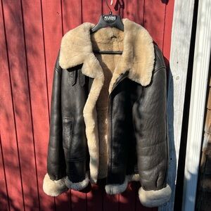 Hardly worn shearling coat with sheepwool lining.
